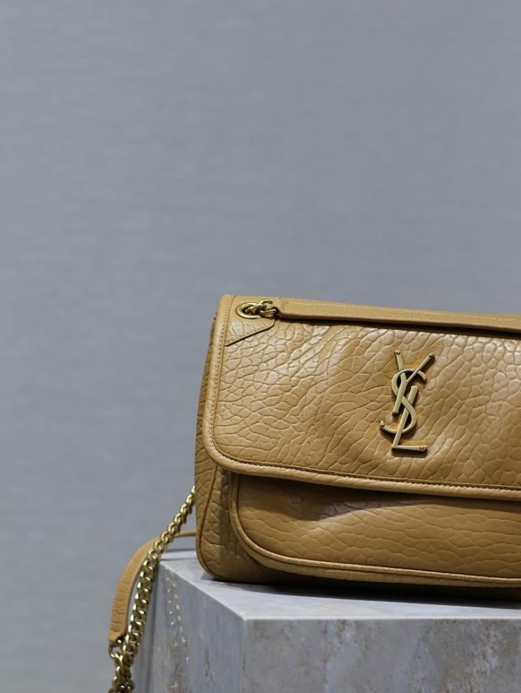 Classic Italian-Inspired Pink Leather Top Handle Bag