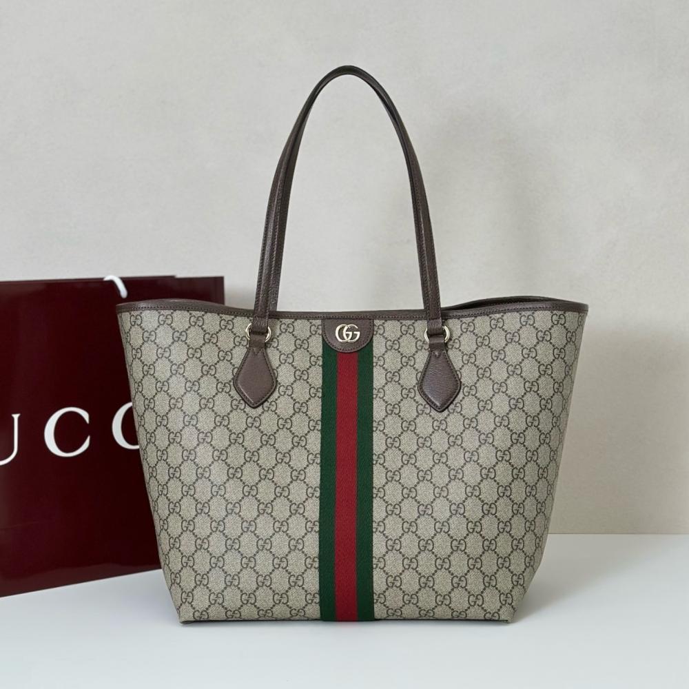 Classic Shoulder Bag