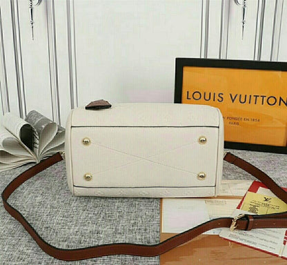 Modern Leather Crossbody Bag – Limited Edition