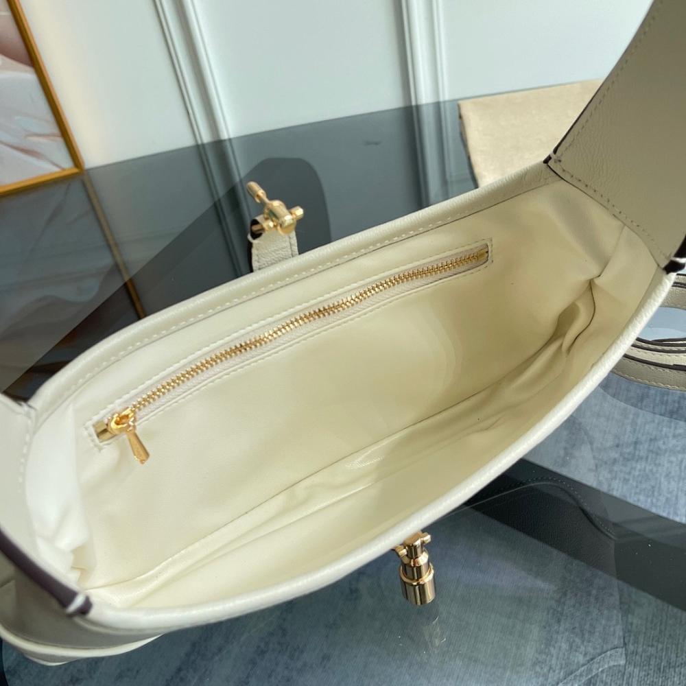 Elegant Refined Bag