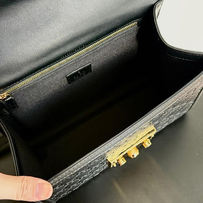 Italian-Inspired Stylish Shoulder Bag