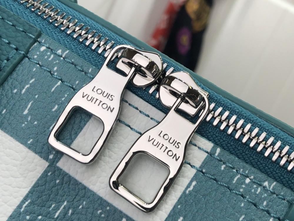 Practical Luxury Travel Bag