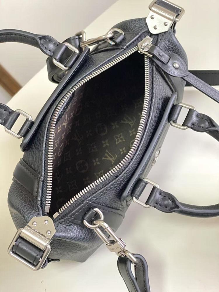 Modern Luxury Leather Bag – Limited Edition