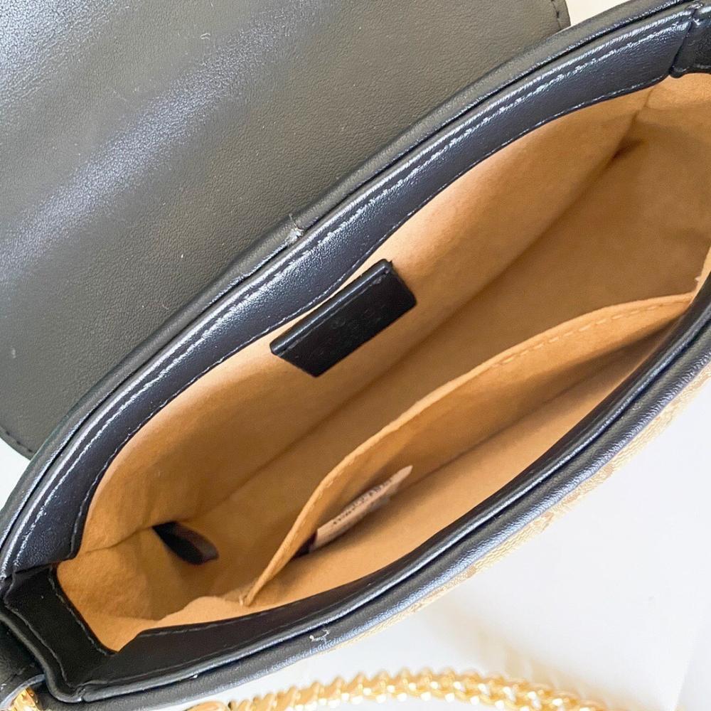 Elegant Refined Quilted Canvas Shoulder Bag