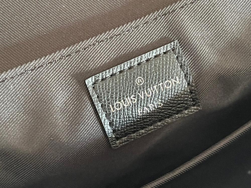 Italian-Inspired Stylish Leather Shoulder Bag
