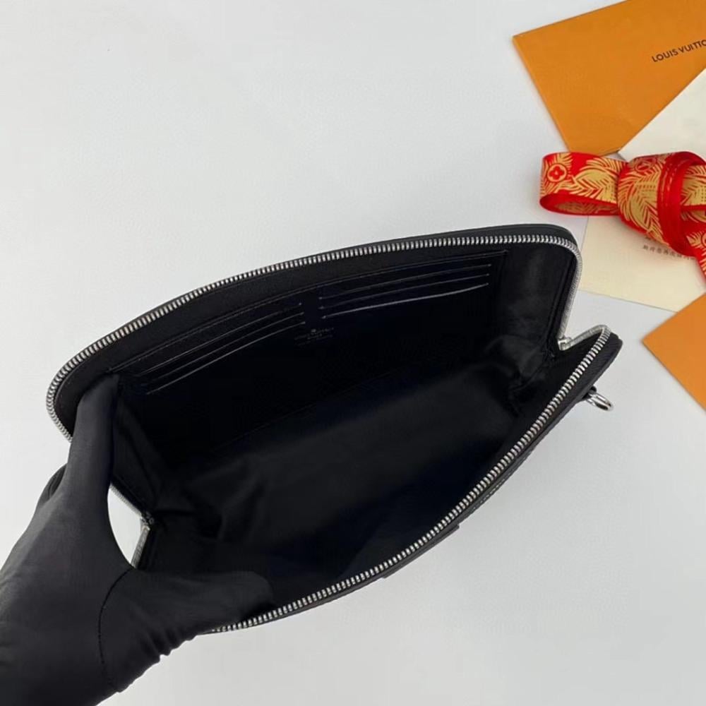 Modern Elegant Leather Bag