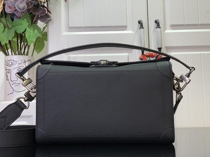 Elegant Shoulder Bag
