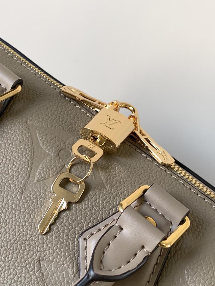 Classic Crossbody Bag