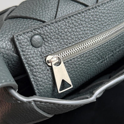 Elegant Leather Top Handle Bag