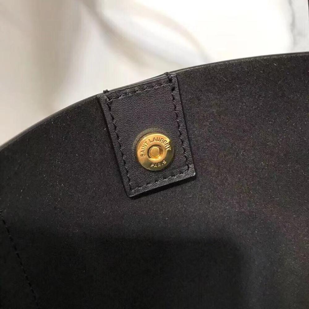 Elegant Shoulder Bag