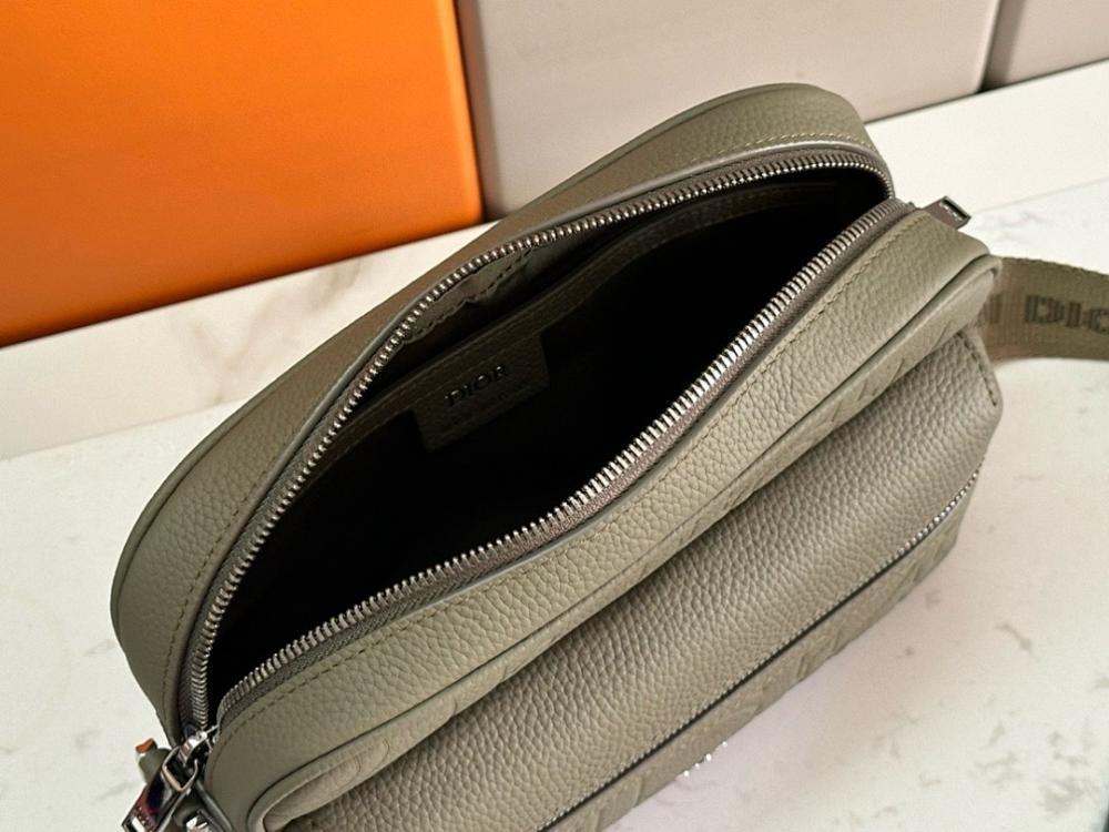 Elegant Printed Leather Shoulder Bag – Special Edition
