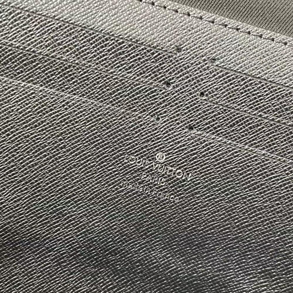 Modern Elegant Leather Bag