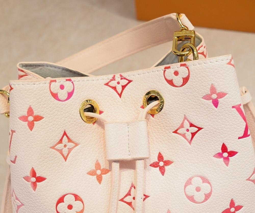 Stylish Leather Shoulder Bag – Special Edition