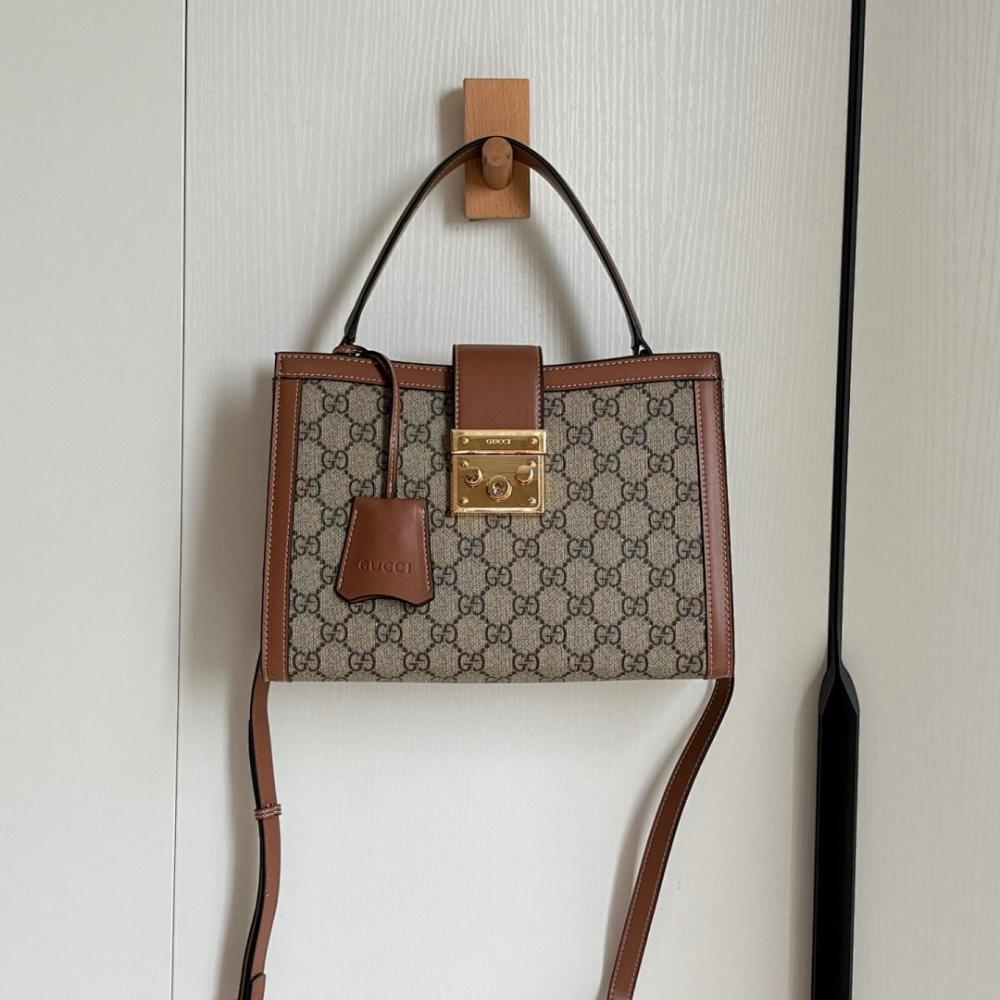 Stylish Shoulder Bag – Limited Edition