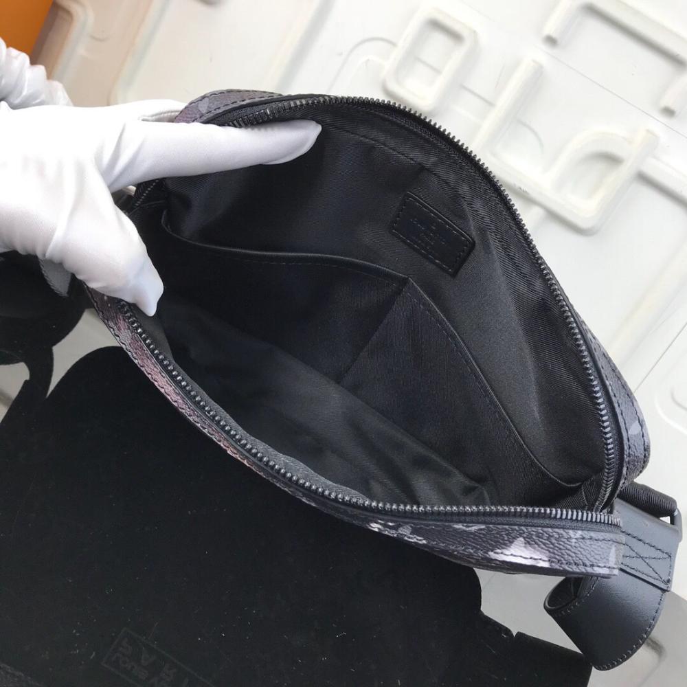 Practical Messenger Bag
