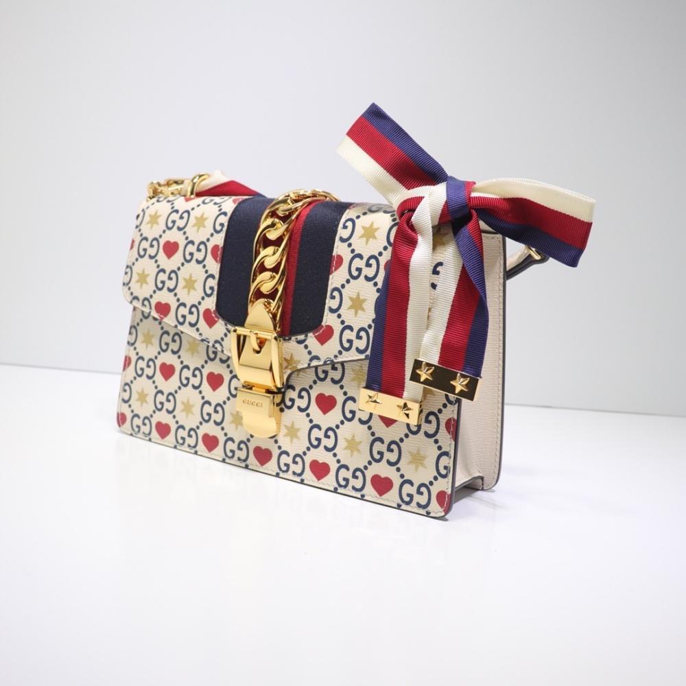 Practical Luxury Shoulder Bag