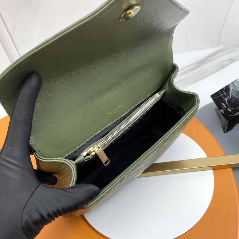 Classic Shoulder Bag