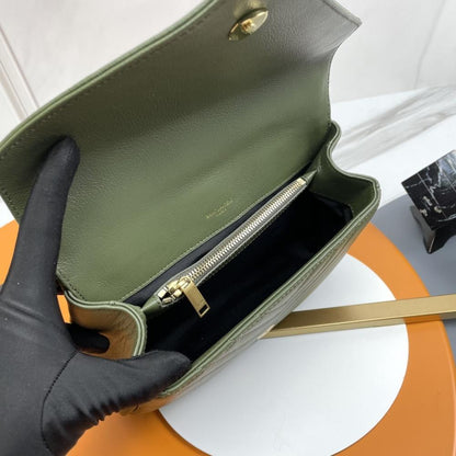 Classic Shoulder Bag