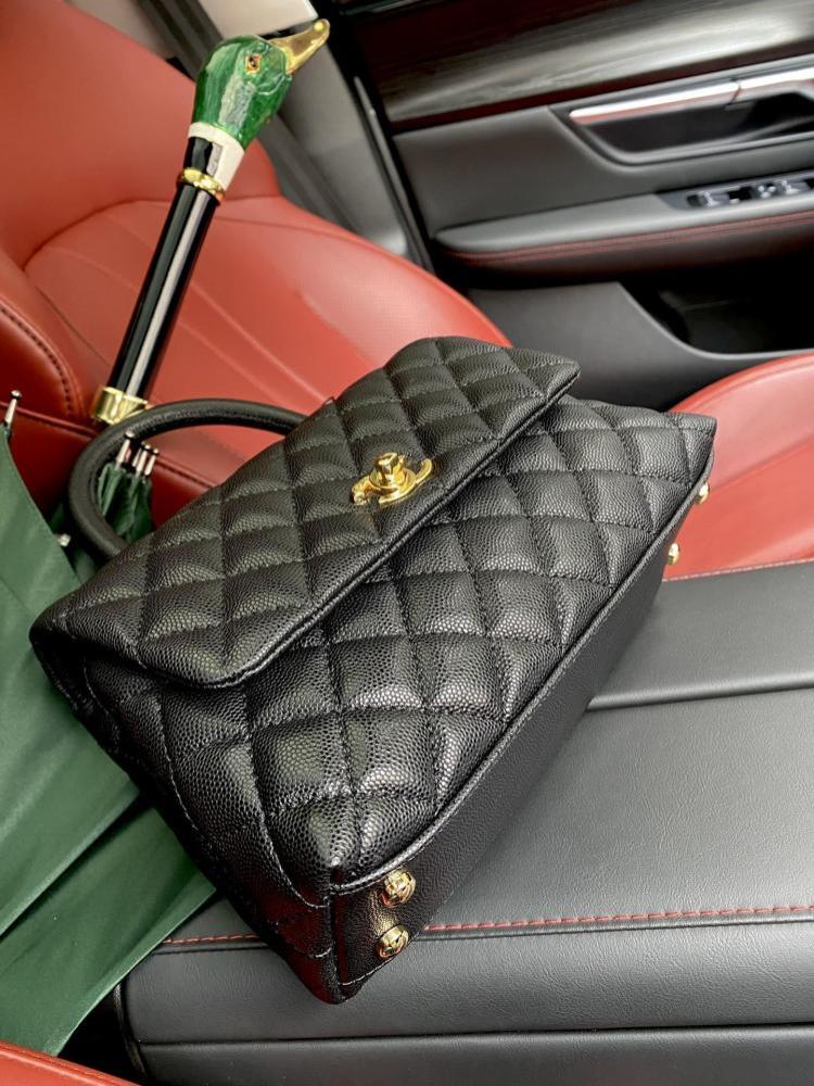 Elegant Leather Top Handle Bag