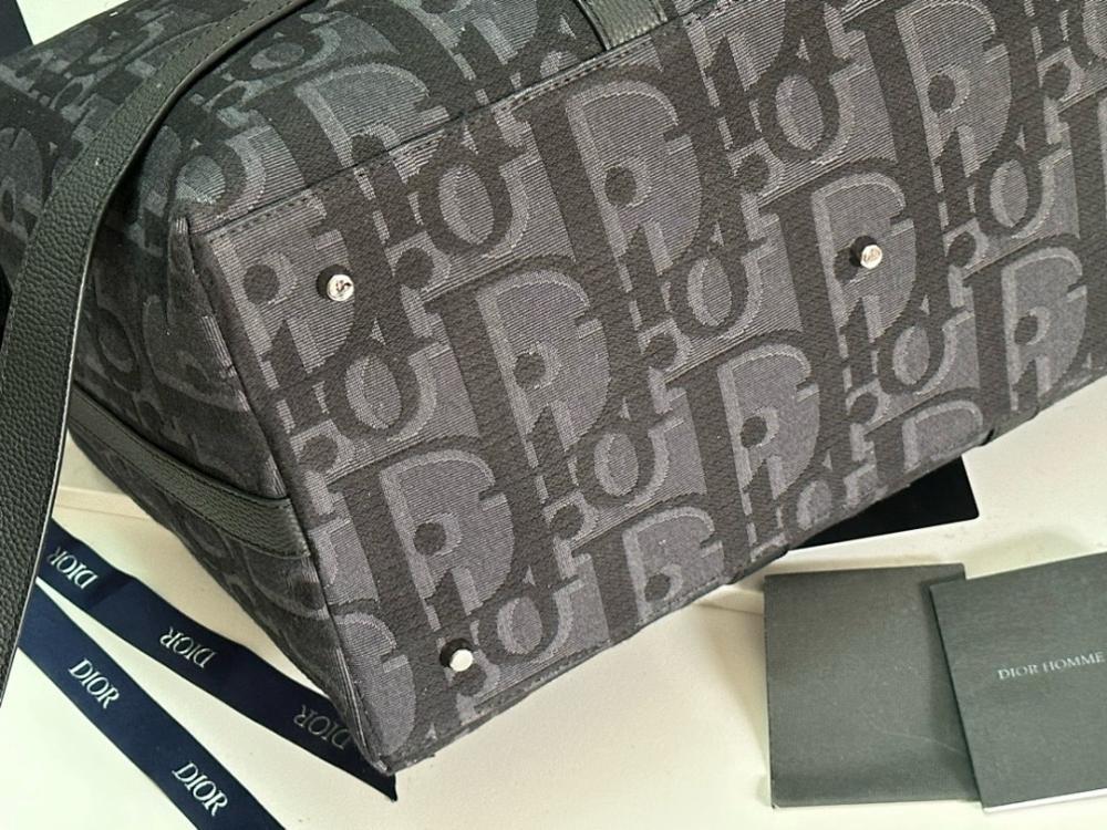 Stylish Black Printed Leather Shoulder Bag – Special Edition