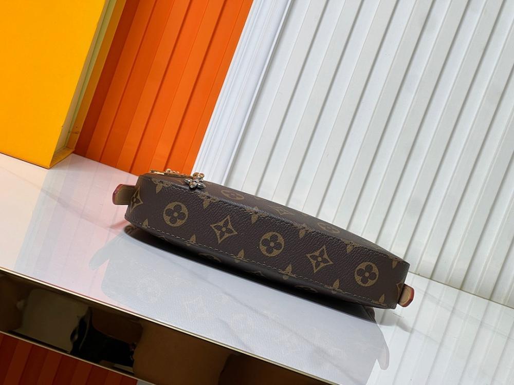 Luxury Elegant Monogram Denim Shoulder Bag