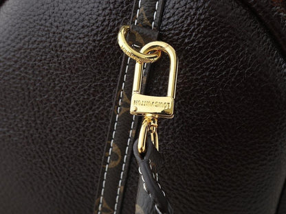 Classic Italian-Inspired Crossbody Bag