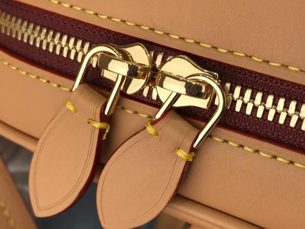 Elegant Shoulder Bag