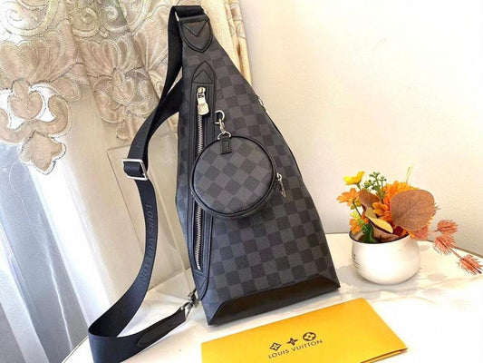 Elegant Refined Leather Crossbody Bag