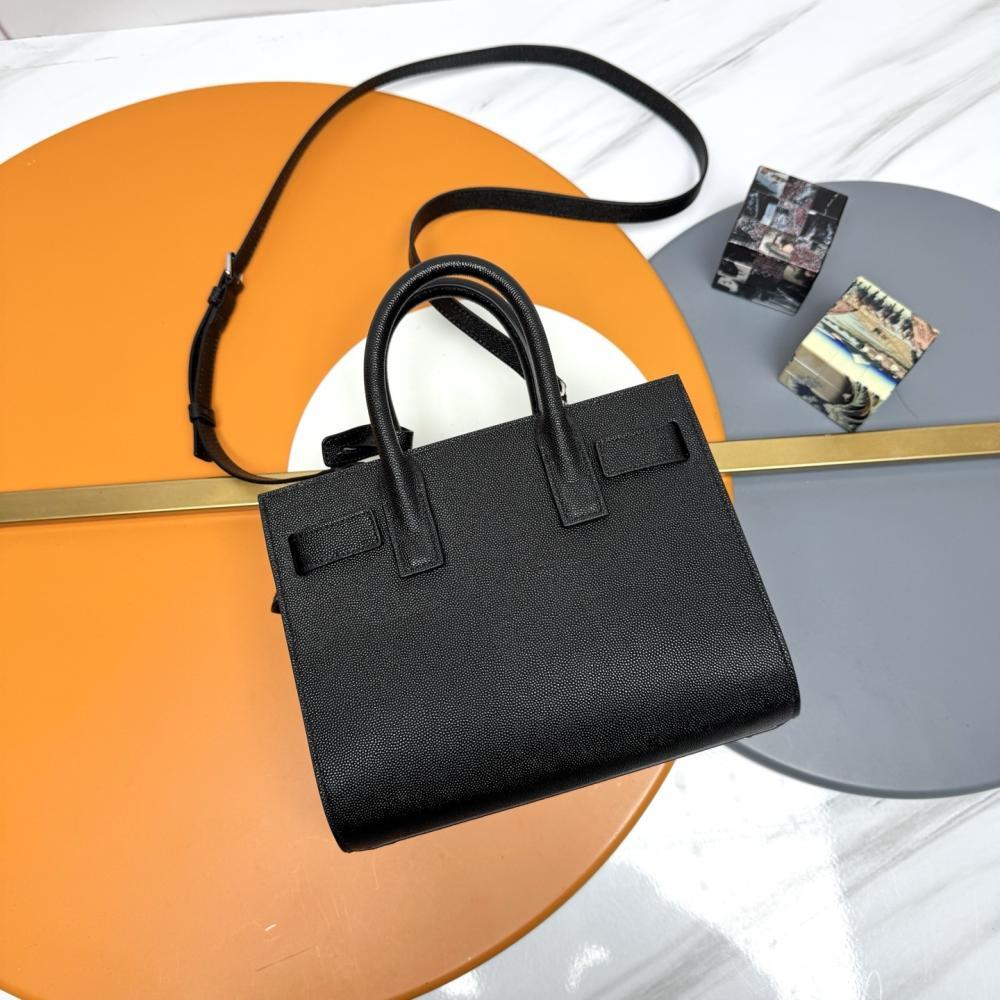Classic Shoulder Bag
