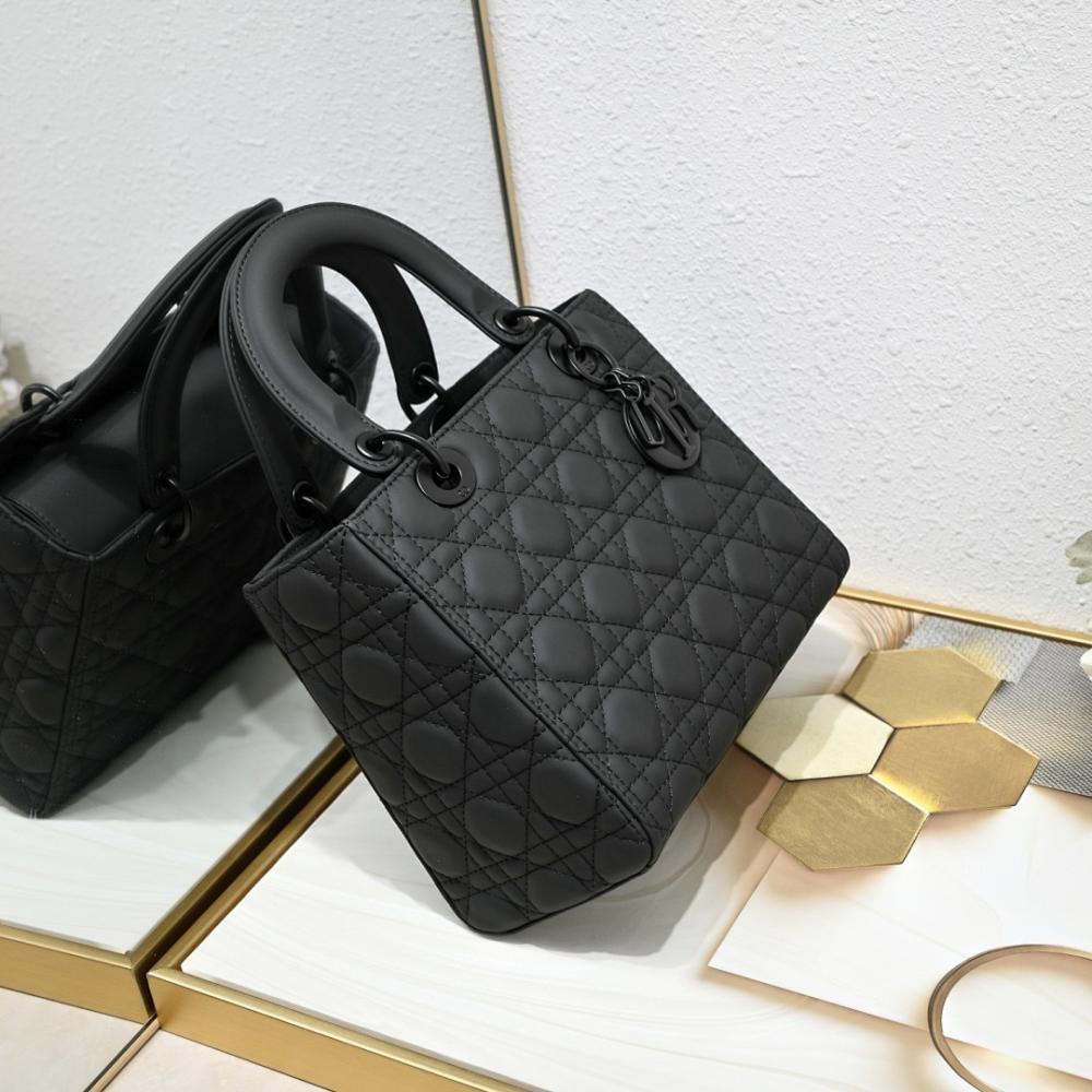 Luxury Leather Shoulder Bag – Special Edition