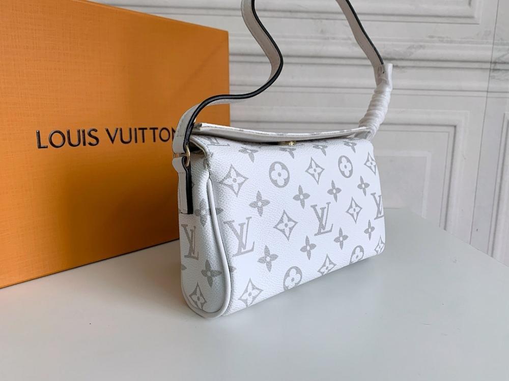 Stylish Calfskin Shoulder Bag – Special Edition
