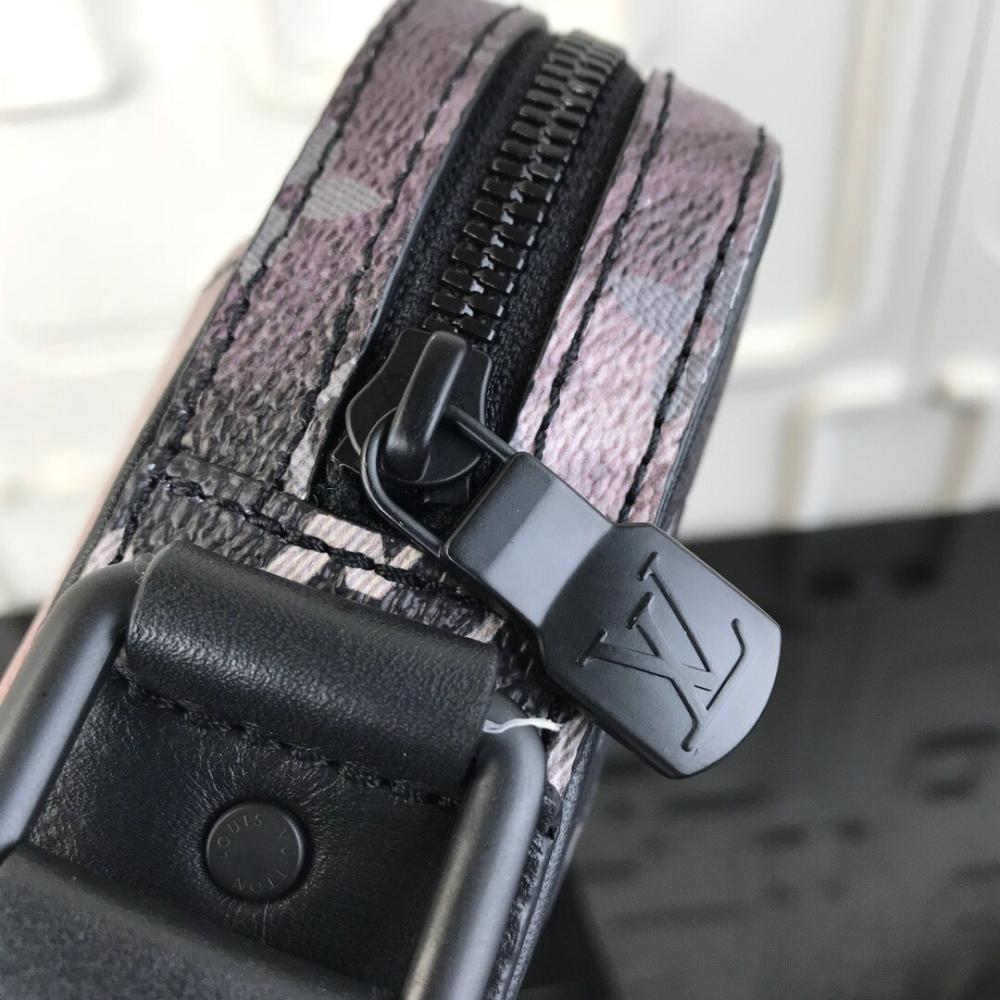 Practical Messenger Bag