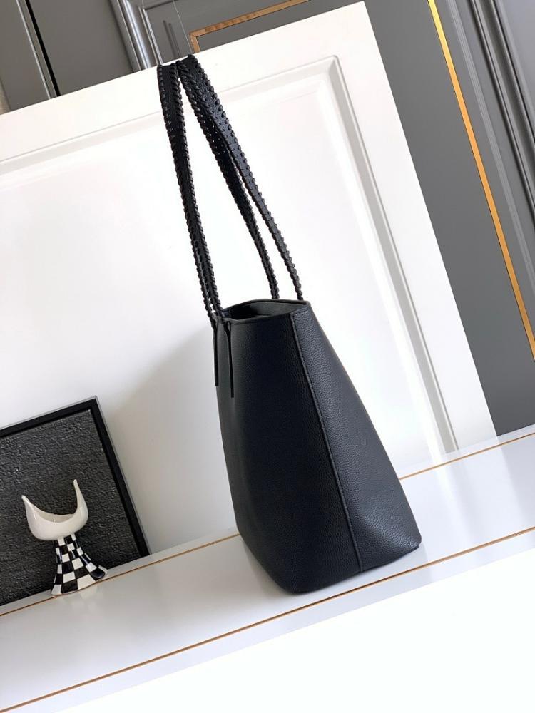 Stylish Premium Woven Crossbody Bag