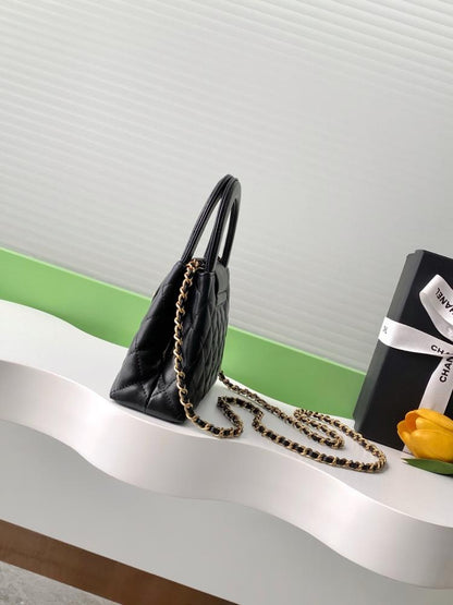 Classic Leather Shoulder Bag