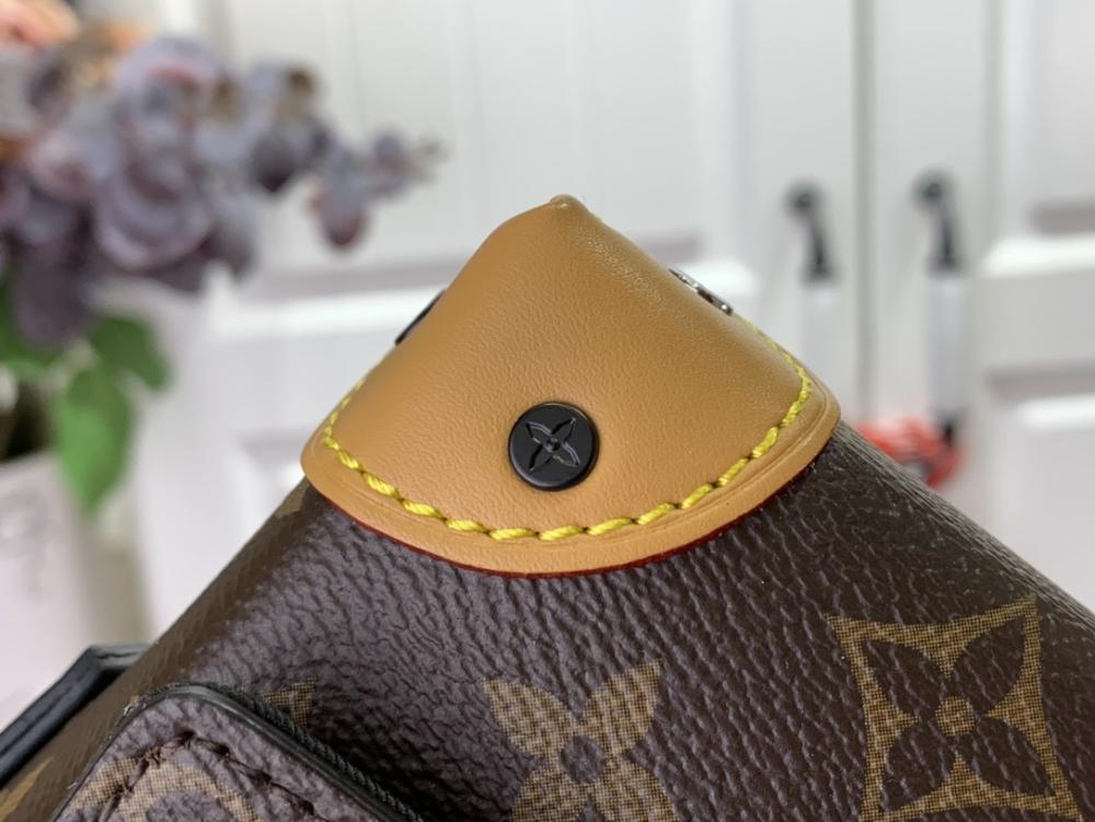 Classic Shoulder Bag