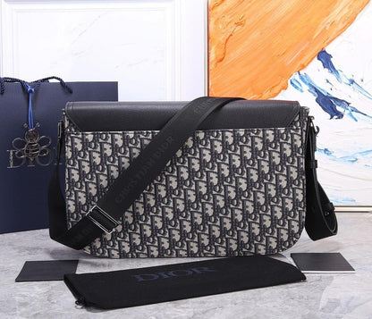Italian-Inspired Luxury Beige Embroidered Jacquard Shoulder Bag