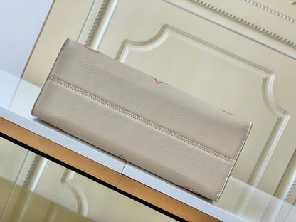Elegant Refined Leather Shoulder Bag