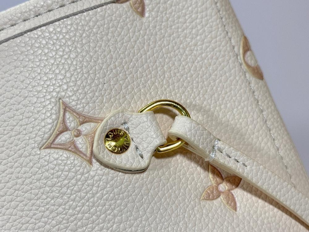 Neverfull Gold Leather Shoulder Bag