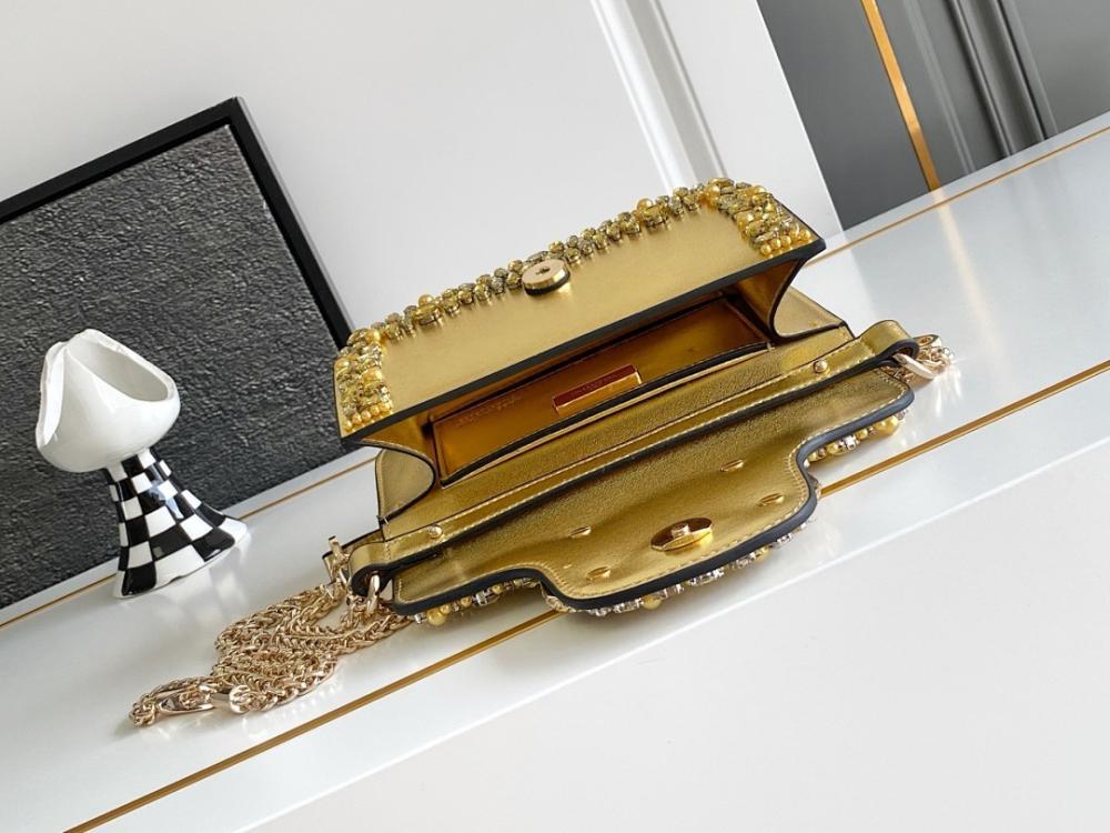 Modern Elegant Crystal-Embellished Leather Shoulder Bag – Special Edition