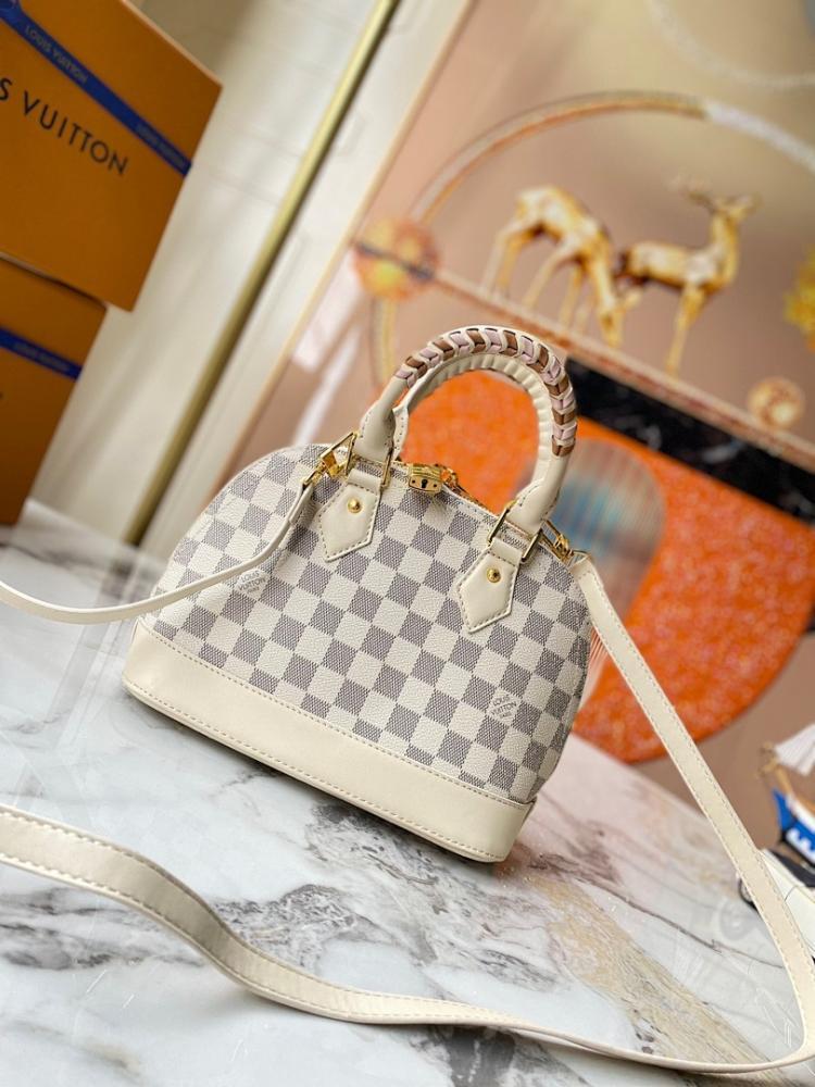 Stylish Woven Calfskin Crossbody Bag – Limited Edition