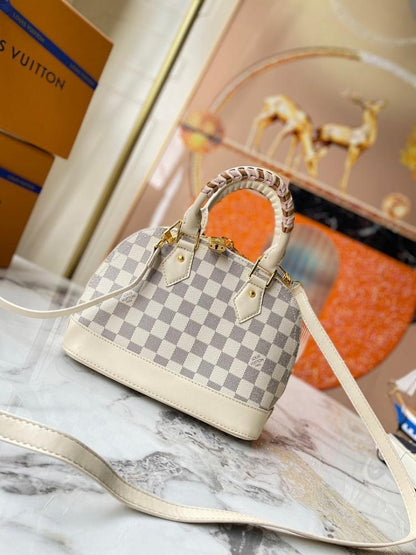 Stylish Woven Calfskin Crossbody Bag – Limited Edition