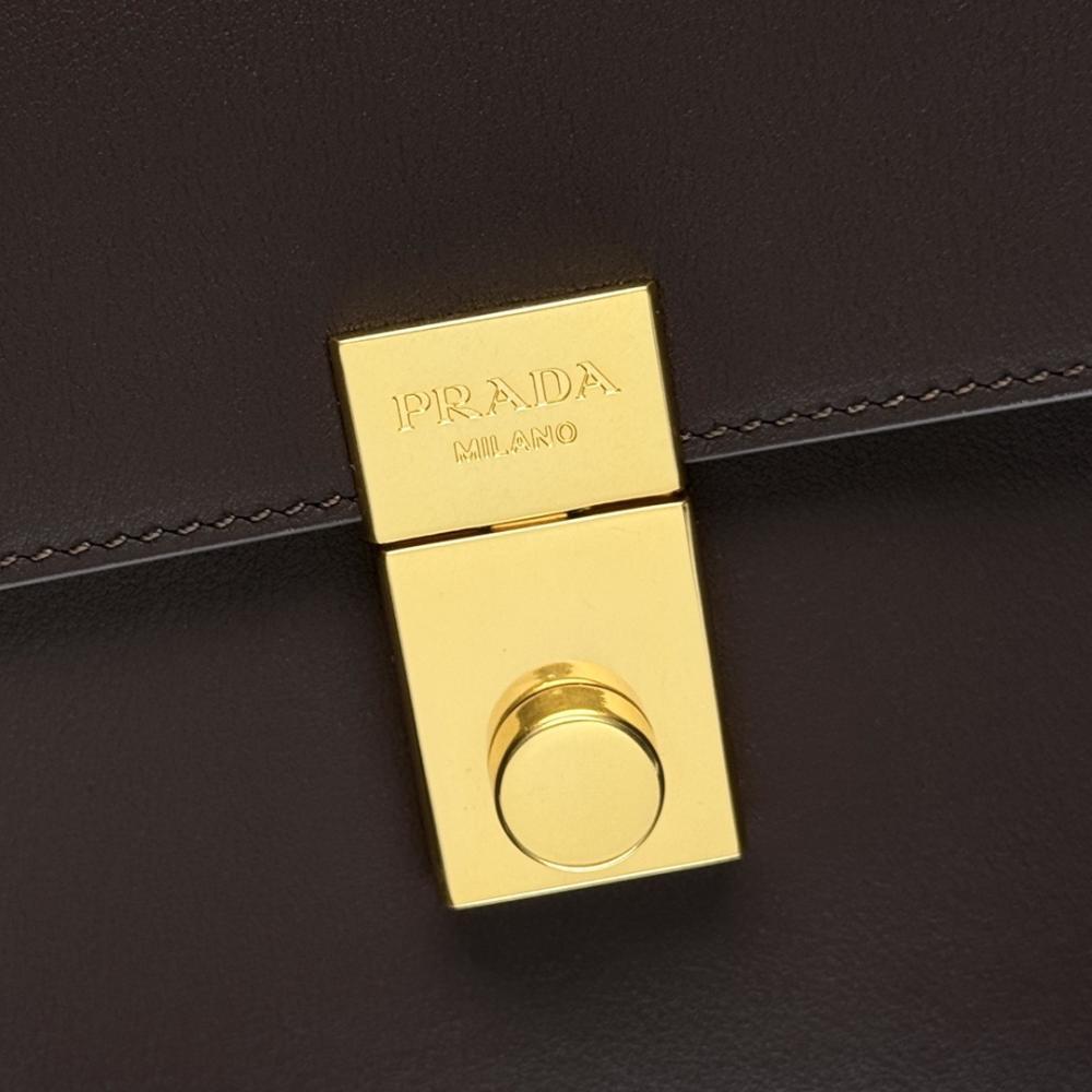 Classic Shoulder Bag