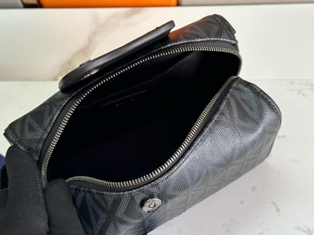 Elegant Leather Top Handle Bag – Special Edition