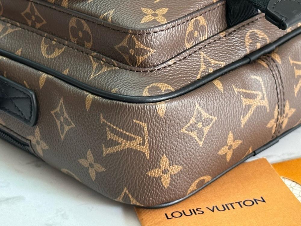 Classic Leather Travel Bag – Limited Edition