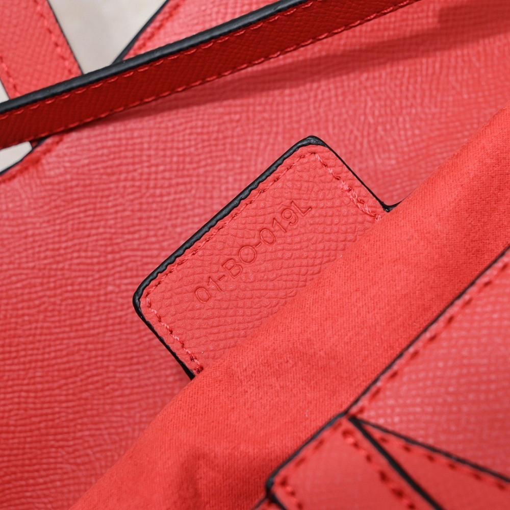 Stylish Premium Crossbody Bag