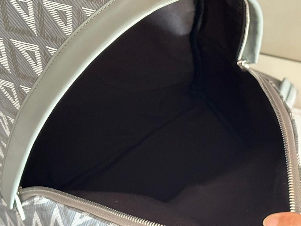 Elegant Refined Black Quilted Leather Shoulder Bag
