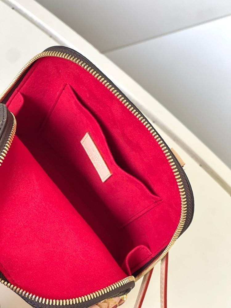 Luxury Canvas Crossbody Bag – Special Edition