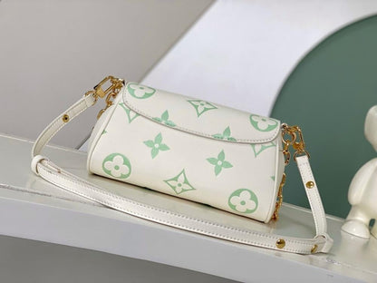 Alma Green Leather Shoulder Bag
