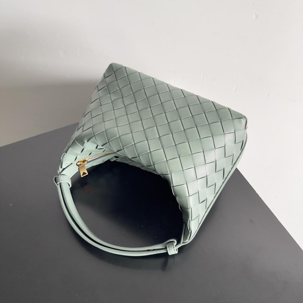 Classic Shoulder Bag