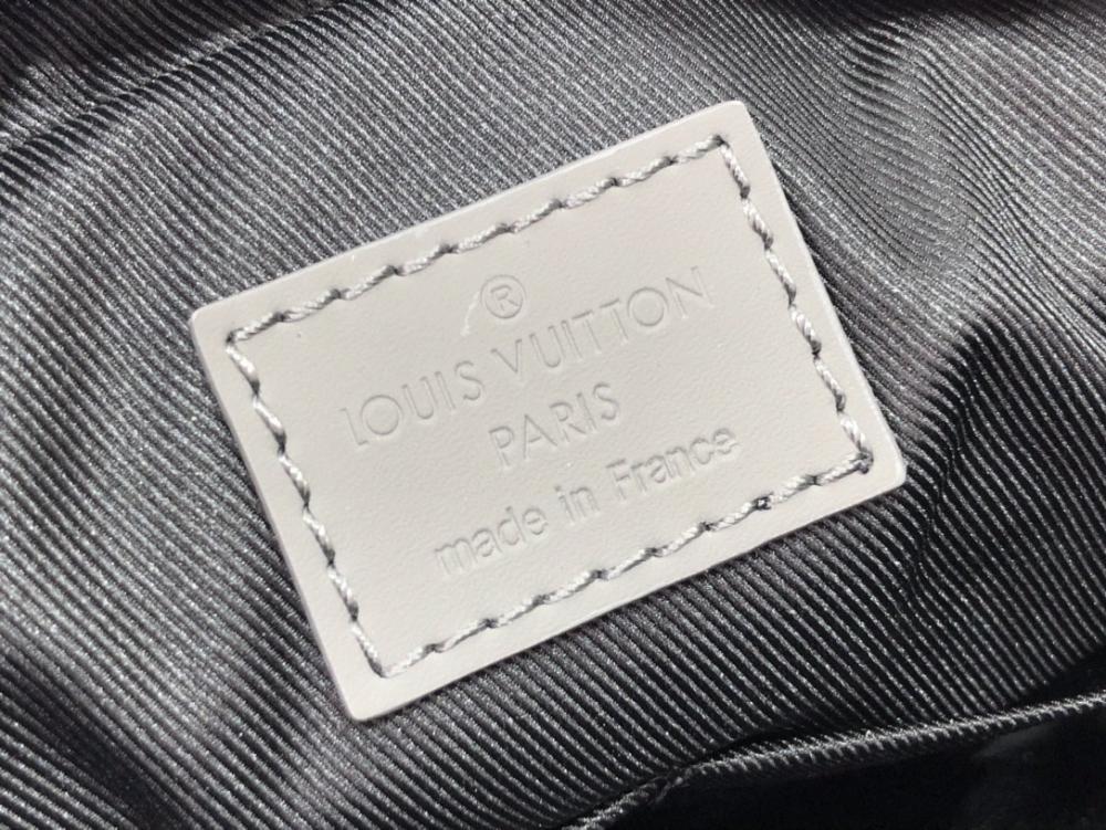 Elegant Crossbody Bag